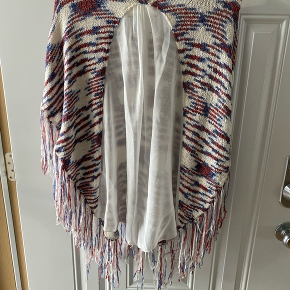 Beautiful poncho California moonrise poncho. - Picture 3 of 5
